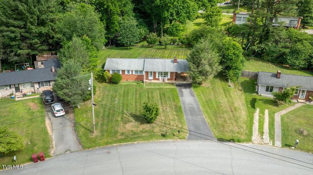 1710 Mcclellan Drive, Johnson City, TN 37604