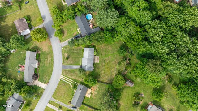 1710 Mcclellan Drive, Johnson City, TN 37604