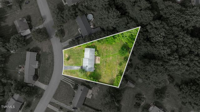 1710 Mcclellan Drive, Johnson City, TN 37604