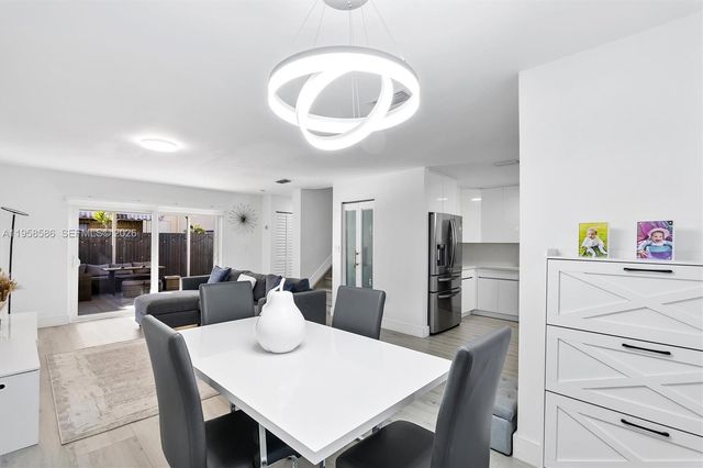 342 NW 114th Ave 9-106, Sweetwater, FL 33172