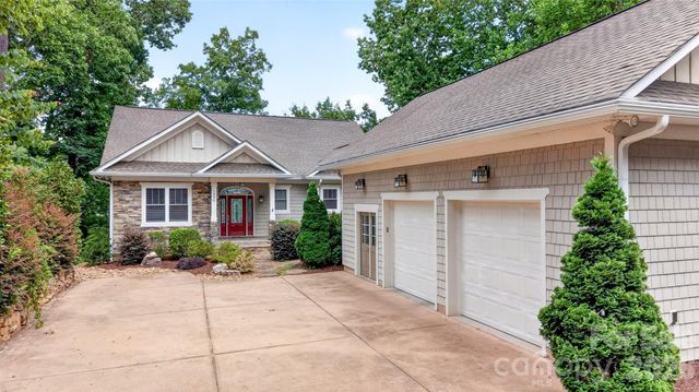 1390 Langdon Road, Sherrills Ford, NC 28673