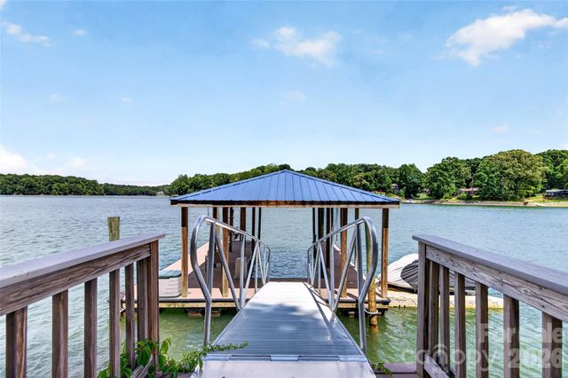 1390 Langdon Road, Sherrills Ford, NC 28673