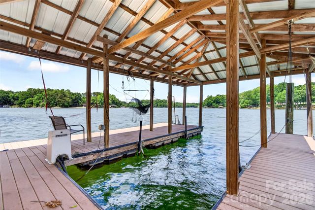 1390 Langdon Road, Sherrills Ford, NC 28673
