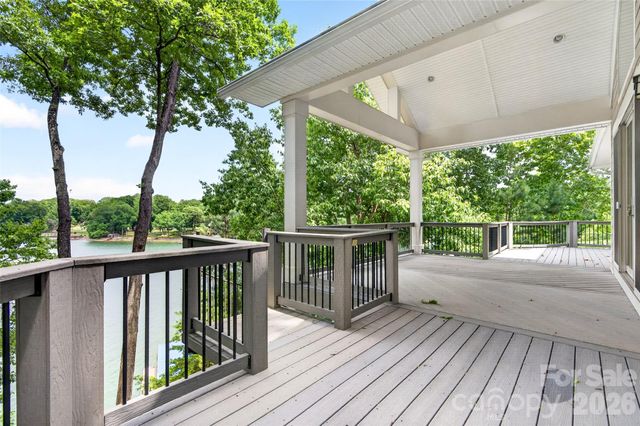 1390 Langdon Road, Sherrills Ford, NC 28673