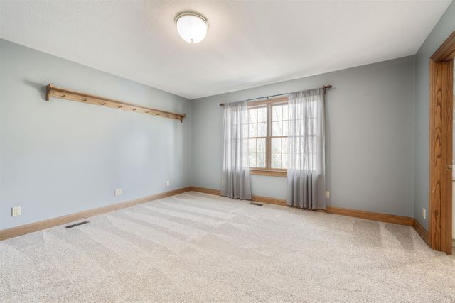 1215 N Mulberry Lane, Vincennes, IN 47591