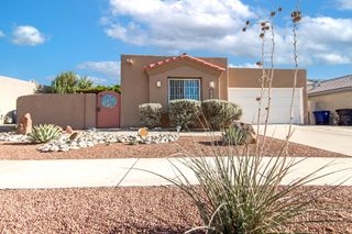 10120 ARROYO CREST Drive NW, Albuquerque, NM 87114