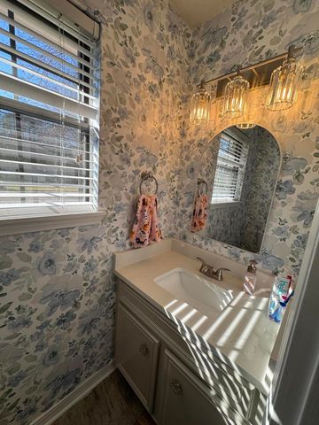 1302 Sandlewood, Hattiesburg, MS 39402