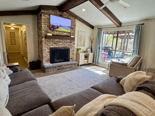 1302 Sandlewood, Hattiesburg, MS 39402