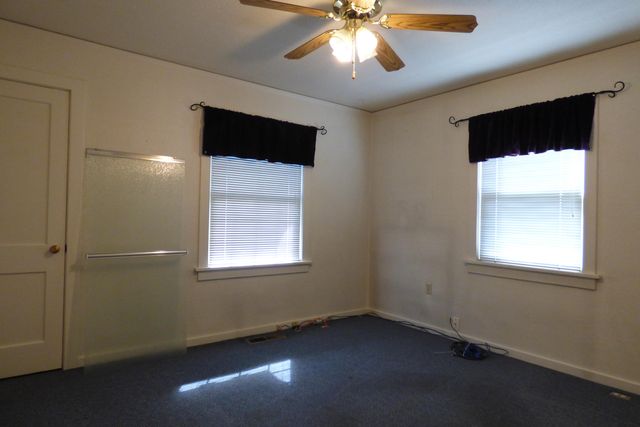 116 NE Evelyn Avenue, Grants Pass, OR 97526