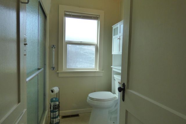 116 NE Evelyn Avenue, Grants Pass, OR 97526