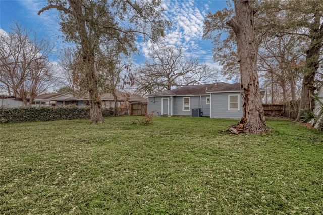 7523 Roswell Street, Houston, TX 77022