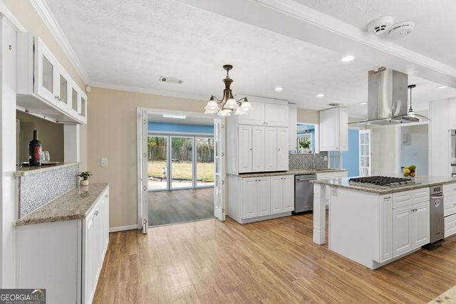 415 Saddle Creek Circle, Roswell, GA 30076