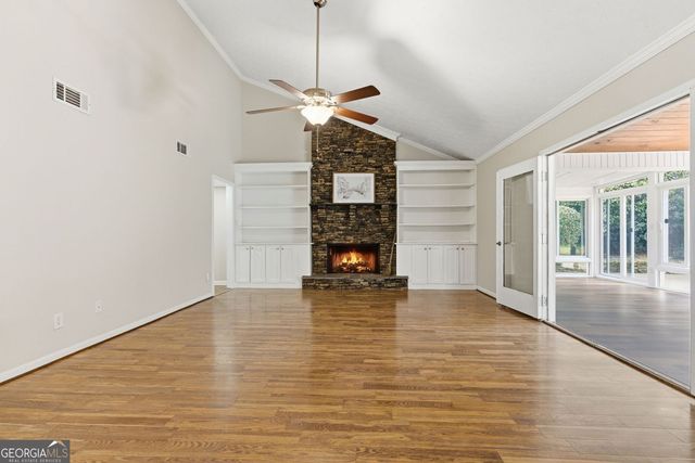 415 Saddle Creek Circle, Roswell, GA 30076