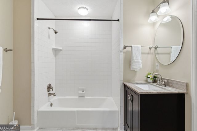 415 Saddle Creek Circle, Roswell, GA 30076