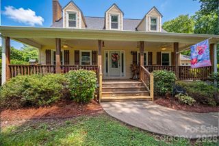 2402 Elmwood Circle, Dallas, NC 28034