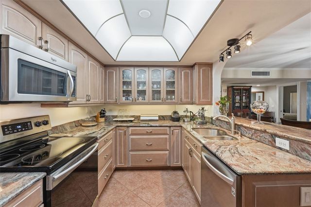 700 STARKEY ROAD 622, Largo, FL 33771