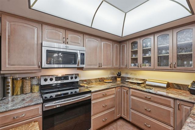 700 STARKEY ROAD 622, Largo, FL 33771