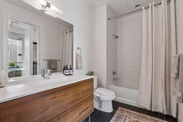 901 S 2nd Street 905, Minneapolis, MN 55415
