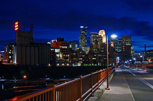 901 S 2nd Street 905, Minneapolis, MN 55415
