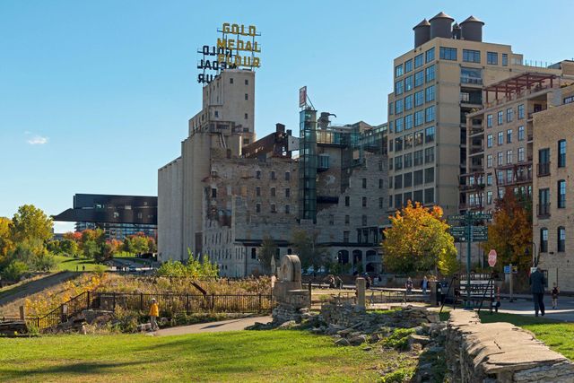 901 S 2nd Street 905, Minneapolis, MN 55415
