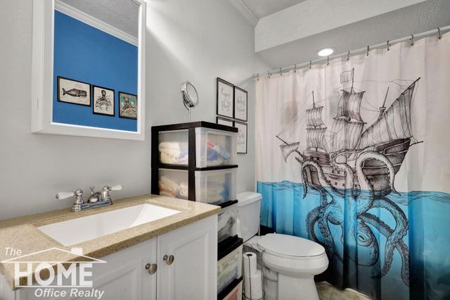 825 W Lake Lansing Road, East Lansing, MI 48823