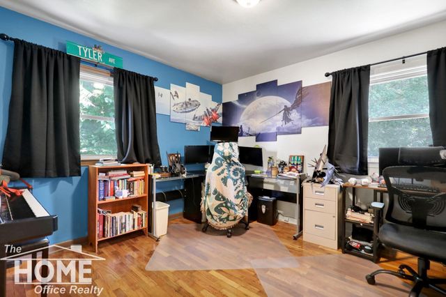 825 W Lake Lansing Road, East Lansing, MI 48823