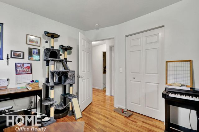 825 W Lake Lansing Road, East Lansing, MI 48823