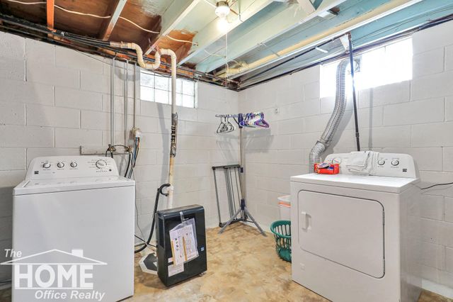 825 W Lake Lansing Road, East Lansing, MI 48823