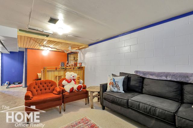 825 W Lake Lansing Road, East Lansing, MI 48823