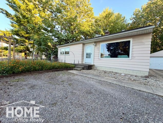 825 W Lake Lansing Road, East Lansing, MI 48823