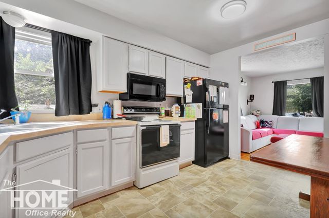 825 W Lake Lansing Road, East Lansing, MI 48823