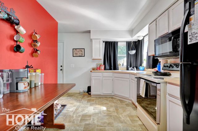 825 W Lake Lansing Road, East Lansing, MI 48823