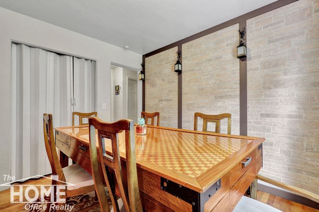 825 W Lake Lansing Road, East Lansing, MI 48823