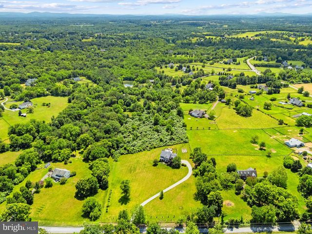 19709 COLCHESTER RD, Purcellville, VA 20132