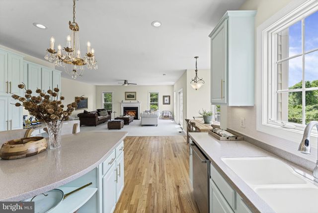 19709 COLCHESTER RD, Purcellville, VA 20132