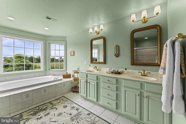 19709 COLCHESTER RD, Purcellville, VA 20132