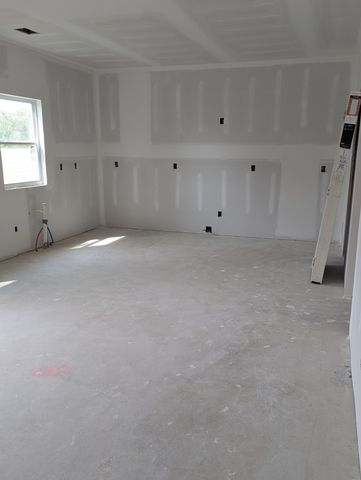 101 Hilltop Dr, Columbia, TN 38401