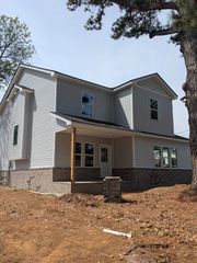 101 Hilltop Dr, Columbia, TN 38401