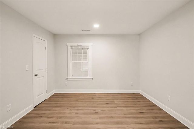 933 E King Street, King, NC 27021