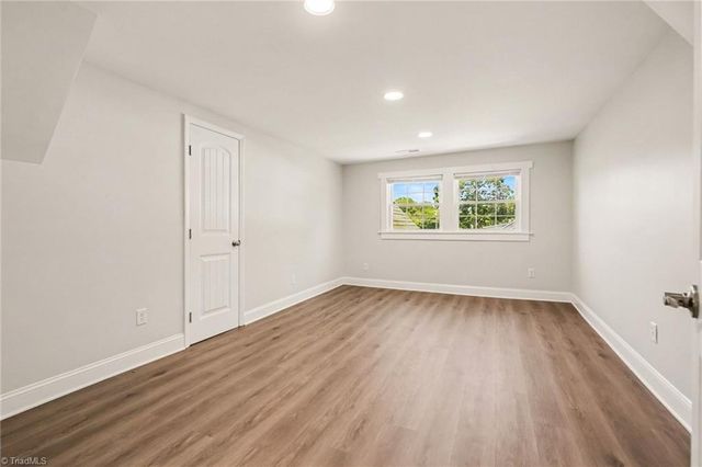 933 E King Street, King, NC 27021