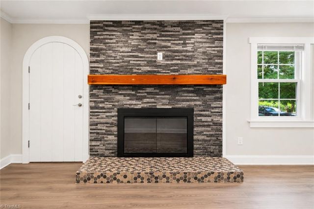 933 E King Street, King, NC 27021