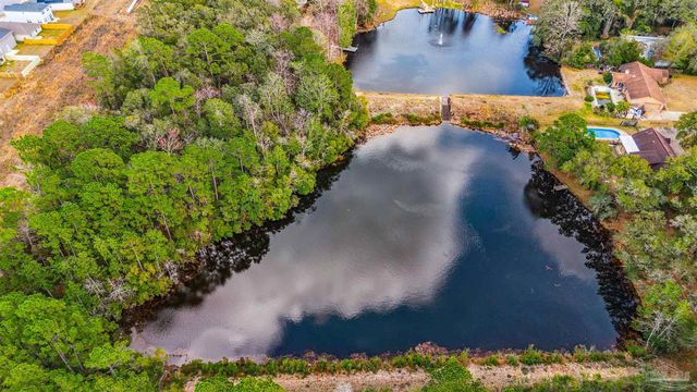 7200 Twin Lakes Ln, Pensacola, FL 32504