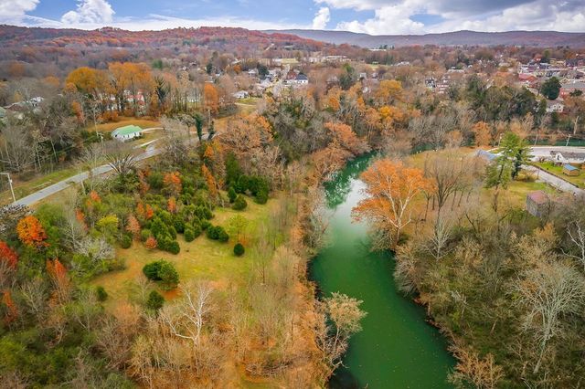 301 Everett St, W, Sparta, TN 38583