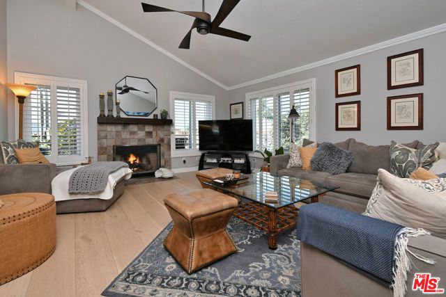 200 S Juanita Avenue, Redondo Beach, CA 90277