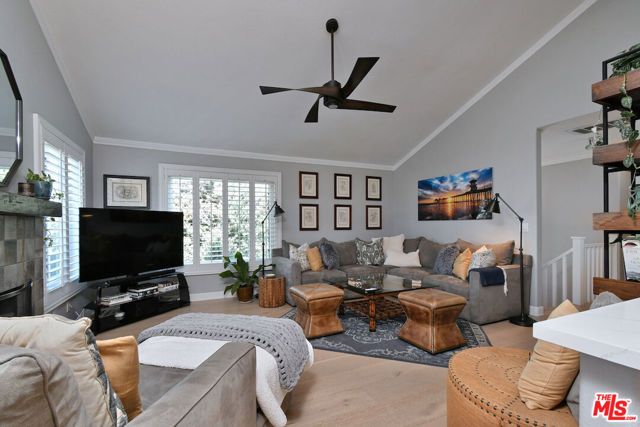 200 S Juanita Avenue, Redondo Beach, CA 90277