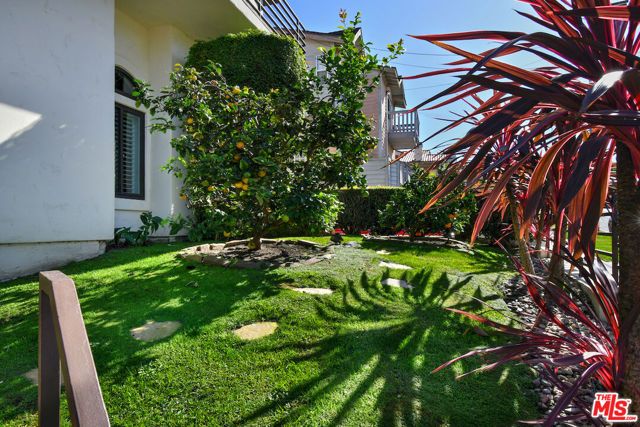 200 S Juanita Avenue, Redondo Beach, CA 90277