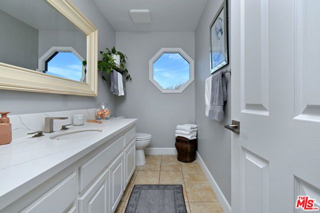 200 S Juanita Avenue, Redondo Beach, CA 90277