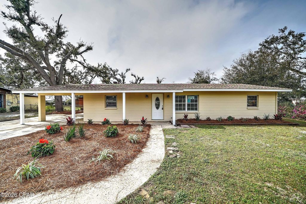 1602 Montana Avenue, Lynn Haven, FL 32444