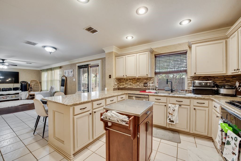 7602 Stanhope Lane, Arlington, TX 76001 — photo 4