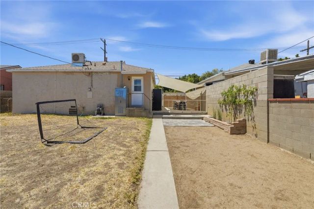 12824 Osborne, Pacoima, CA 91331